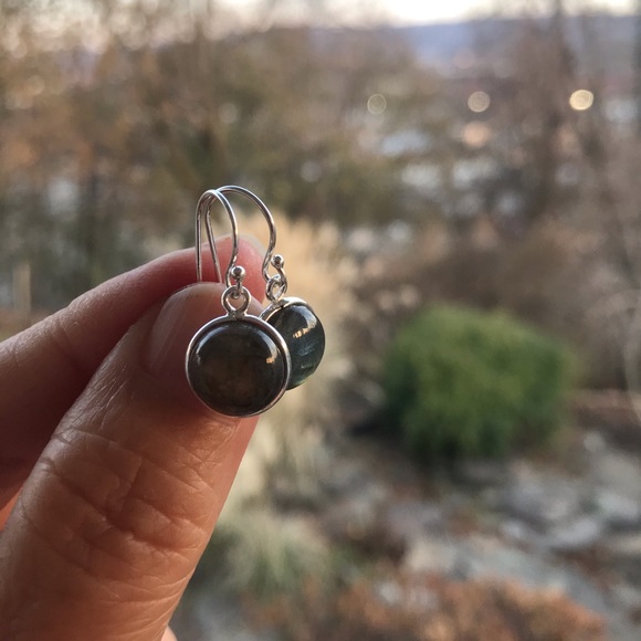 Sterling silver And Labradorite Earrings - Picture 4 of 9